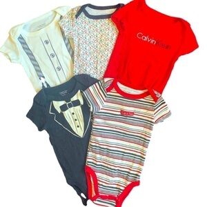 Calvin Klein Short Sleeve Onesie Bundle of 5 Size 0-3 months